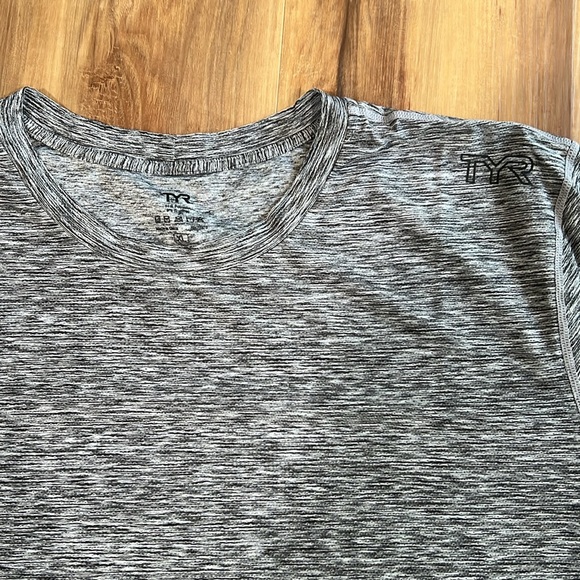 TYR Airtec™ Men's Tee - Picture 2 of 3